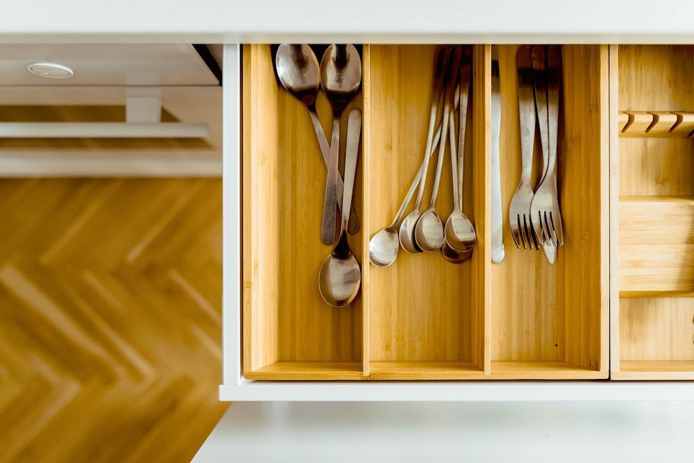 Il Decluttering Per Eliminare Il Vecchio E Rinnovare La Tua Cucina